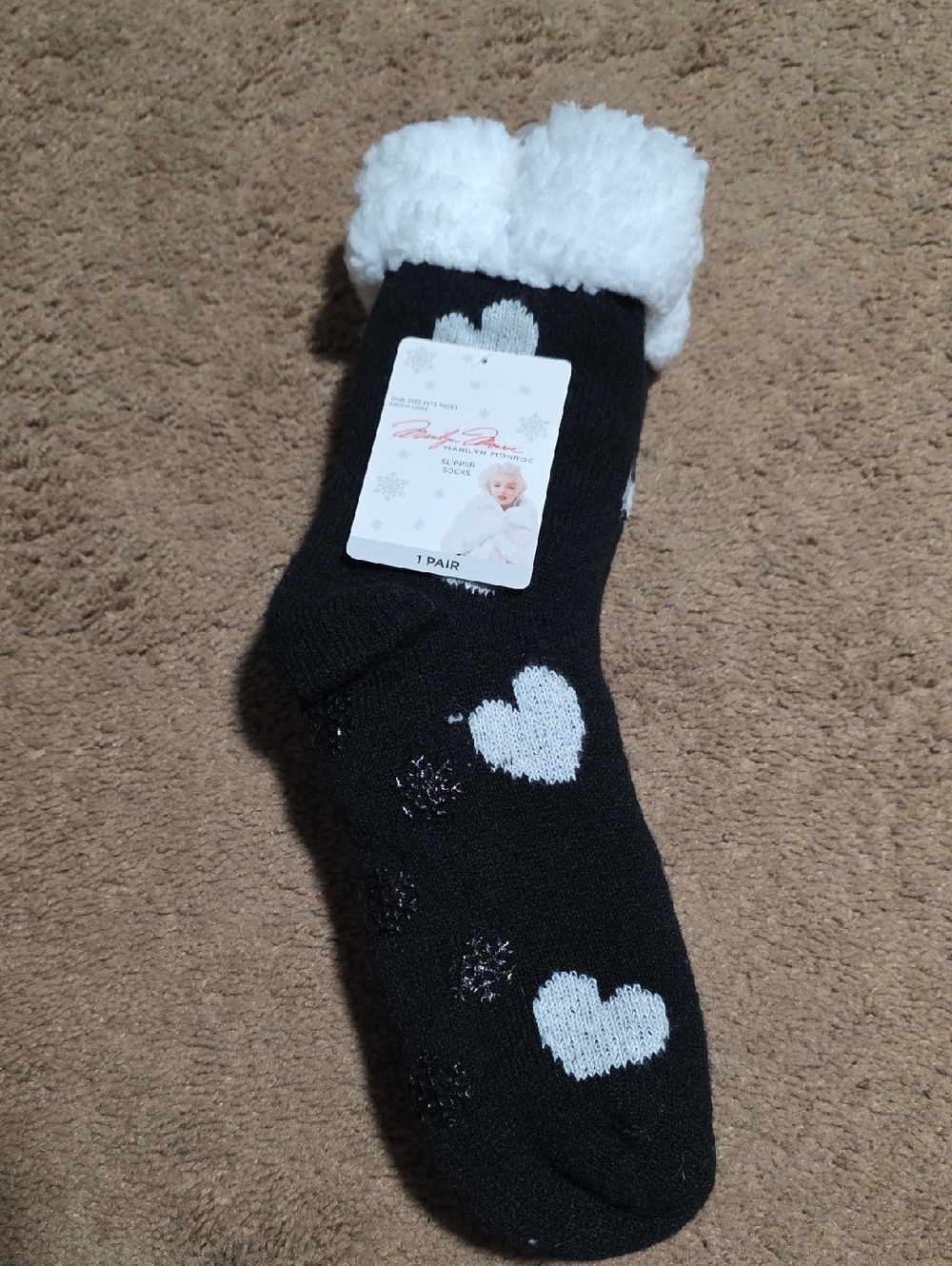 Cozy Black Heart Sherpa-Lined Socks